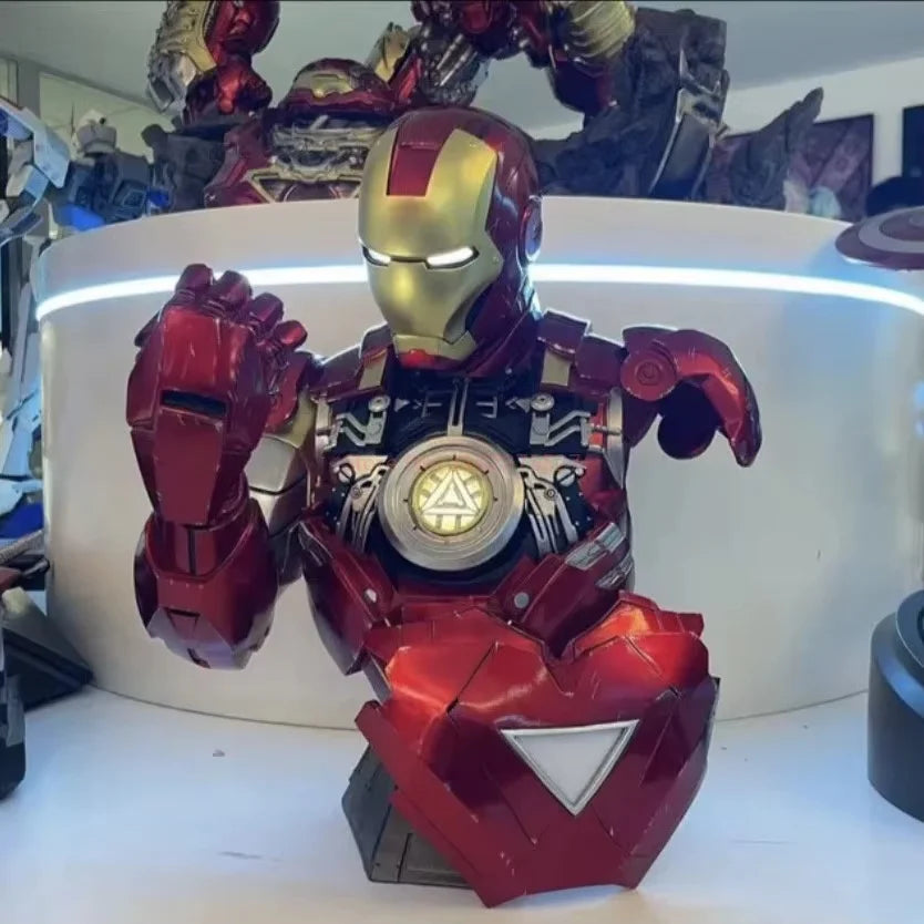 Busto luminoso Avengers Iron Man - Vitrina de colección Infinity War